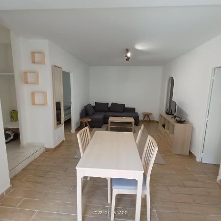 T2 Renove En Rdc Avec Cour, Intra Muros Avinyon Dış mekan fotoğraf